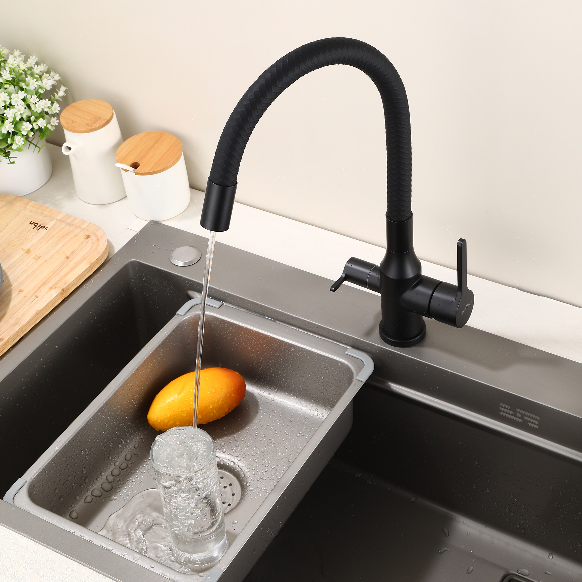 Смеситель для кухни TOKITO AISAI черный (TOK-AIS-1024BL)